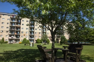 3 1/2- 5 1/2 Charlesbourg - Piscine - jardins