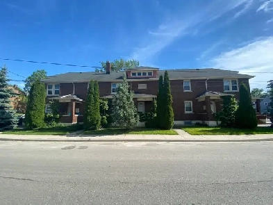 2 Bedroom in Niagara Falls Near Hospitality District