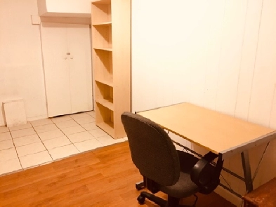 Room for rent in Crescent Heights NW