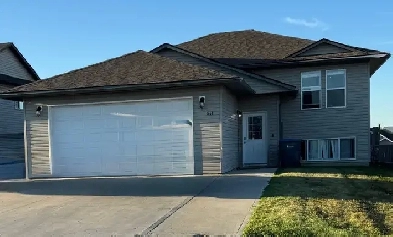 AVAILABLE NOW, NEWER 3 BEDROOM W/DBL GRG & FCD YD, BEST AREA