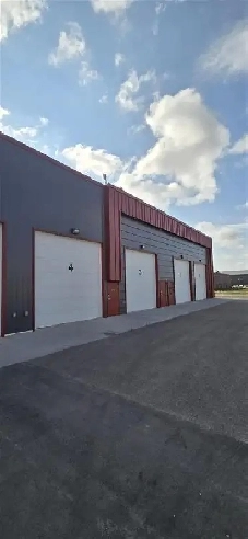 Commercial Shop Space for Rent!