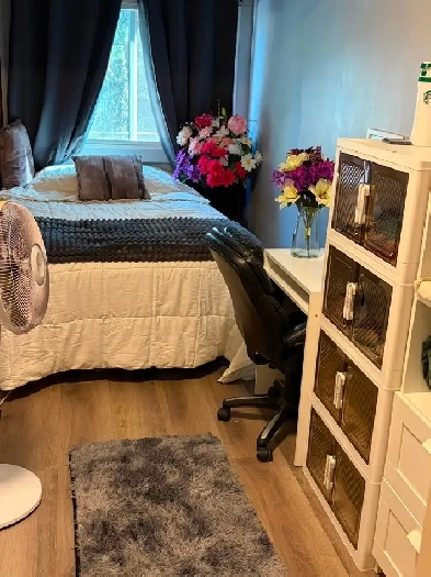 Room for rent Starting September 1st