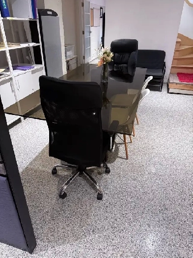BUREAUX À PARTAGER & SALLE DE CONFÉRENCE À LOUER – MONTRÉAL