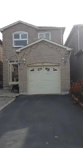 Private rooms Available near McCowan & Steeles