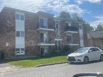 Très beau grand 5 1/2, Charlesbourg libre maintenant