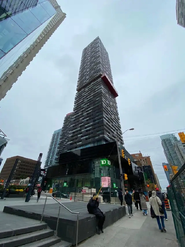 Yonge-Eglinton Fully Furnished Condo for Rent