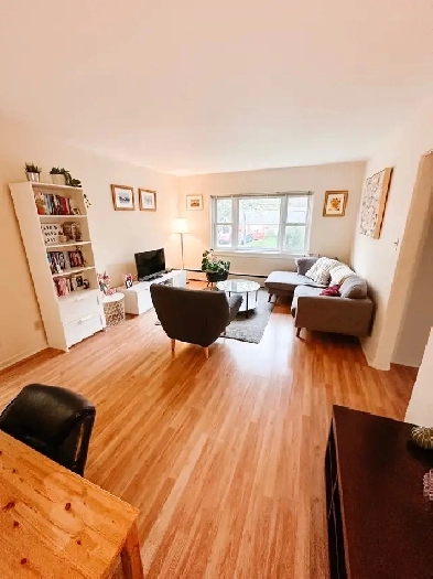Downtown Heated 2 Bedroom
