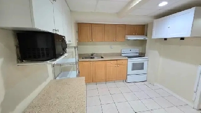 BASEMENT ROOMS FOR RENT NEAR UTSC AND CENTENNIAL COLLEGE