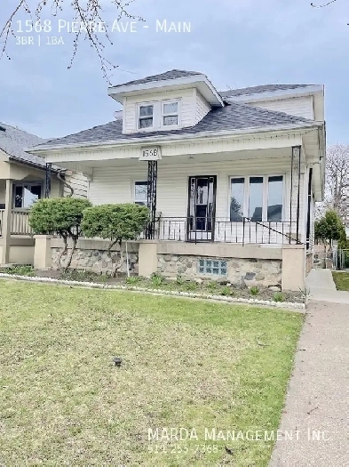 CUTE 3 BED 1 BATH IN A GREAT LOCATION $1,800 HYDRO