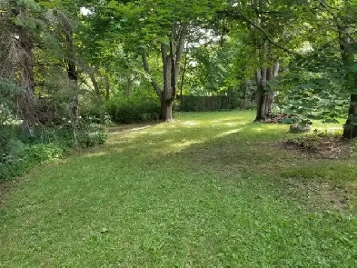 CHARMING 3 BEDROOM BUNGALOW FOR RENT IN DOWNTOWN ORANGEVILLE