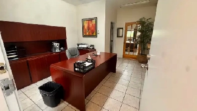 BUREAU À LOUER - BOUCHERVILLE
