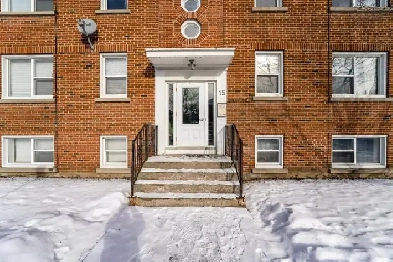 15 Lenore Place #3: 1-Bedroom Apartment (Kingsview, Ottawa)