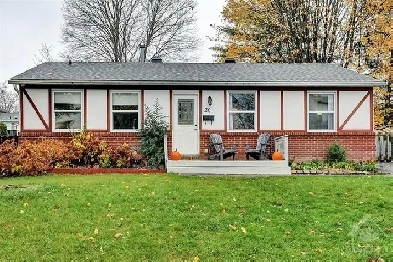 20 Dundegan Dr. #B: 2 Bedroom Apartment (Kanata, Ottawa)