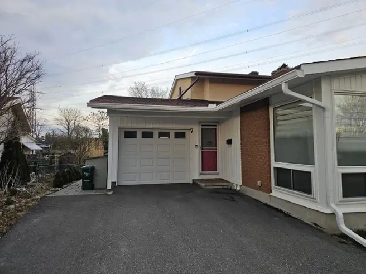 2BDR Basement unit near Merivale and Hunt Club from October 2026