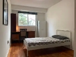 Furnished Private Room   Utilities & WiFi in Center Mississauga