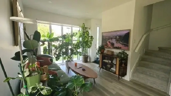 2 Bed 2.5 Bath Townhouse - Upper levels, in Ritchie Area