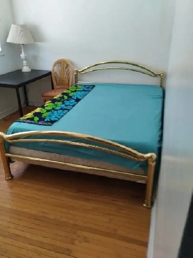 A room for rent at St Clair and Keele for male available Oct 1