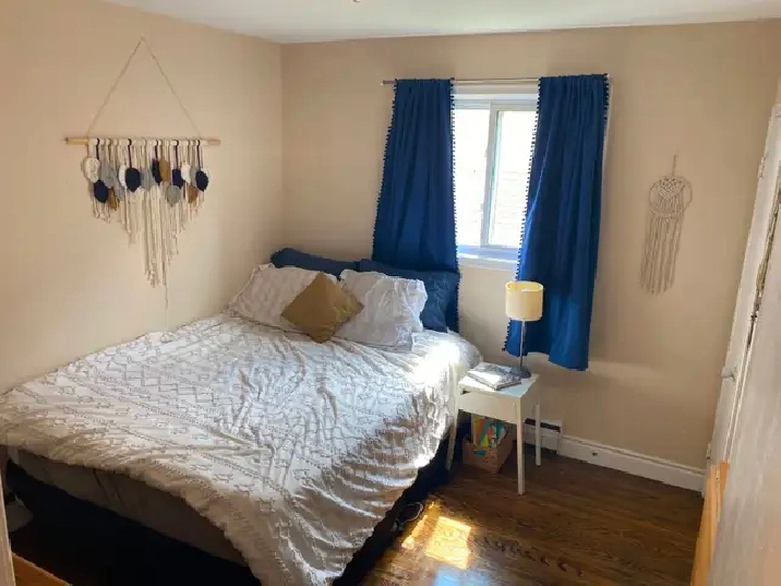 Bright 2bdrm APT- RENOVATED/SPACIOUS/SELF CONTAINED!