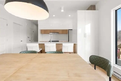 Superbe 2 1/2 au 1377 rue Anticosti à Lévis- à 2 minutes des pon