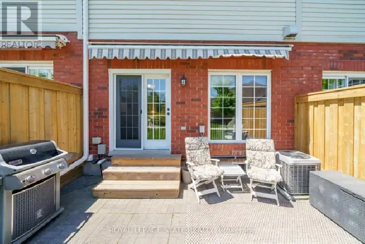 Basment Unit in a Townhouse is Chedocke