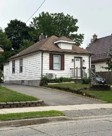 Beautiful 2 Bdrm Home for Rent