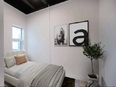 1 Bedroom Apartment! Move In Ready!
