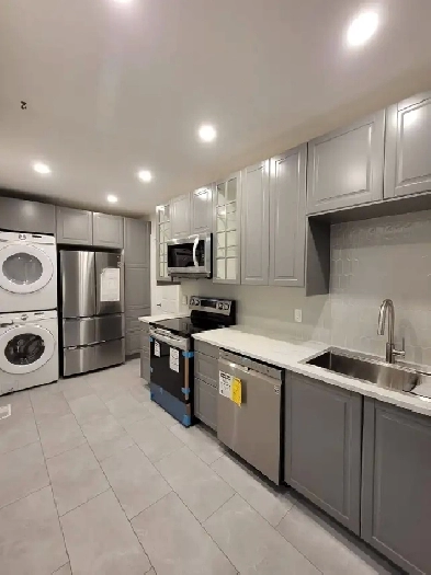 2 BED 2 BATH ALL INCLUSIVE  - SEPT 1st