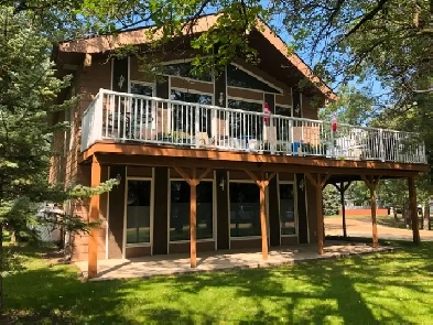 Beautiful 2 level home across from the lake in Killarney, MB
