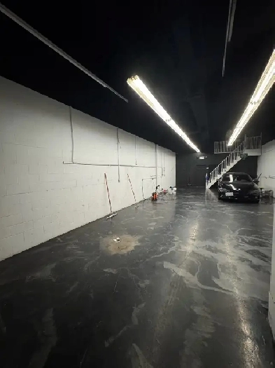 Commerical Unit For Rent! - Auto use allowed - Car detailing