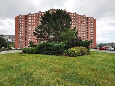 17-019 Lovely condo with Harbour View, in a secure Halifax bldg.