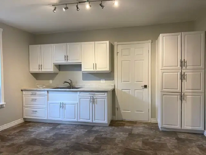 Renovated 2Br. Hanover Apt.