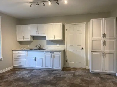 Renovated 2Br. Hanover Apt.