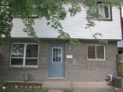 Townhouse to share with two others. Pioneer Drive, Kitchener
