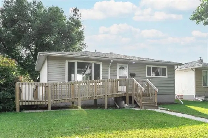 HOUSE FOR RENT AVAILABLE OCTOBER 1ST