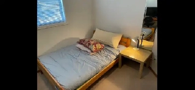 Short Term Room for Rent: upper floor, desk, quiet, clean, wifi