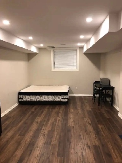 BASEMENT FOR RENT IN SCARBOROUGH  FEMALE STUDENT ONLY  500 EACH