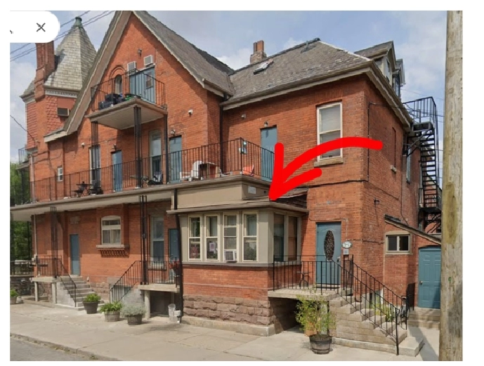 Studio Apartment – Harbord & Bathurst – $1390