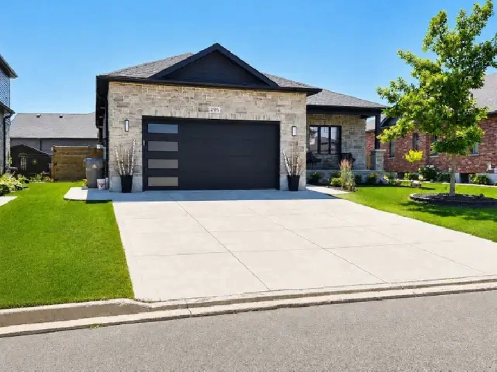 Stunning 2022-Built 3 Bedroom Bungalow – Listowel