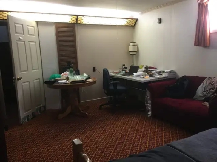 1 spacious basement room available from Sept