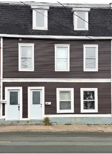 84A Hamiltion Ave - Spacious, 3 bedroom, Multi-Level Unit