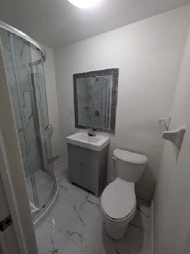 1 Bed   1 Bath   1 Parking Private Apartment - Available Oct 1st