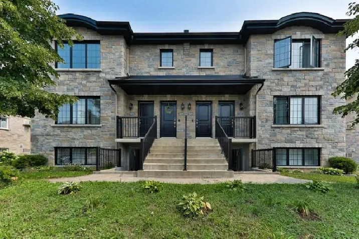 4 1/2 STYLE CONDO LAVAL/ CHOMEDEY A LOUER POUR 1ER NOVEMBRE 2026