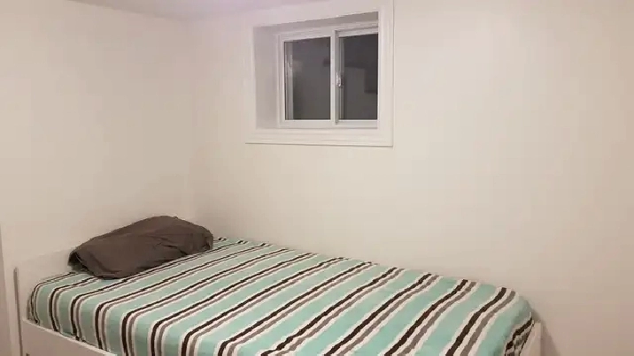 Private Room for Rent-Scarborough-Victoria Park Sub-October 1st