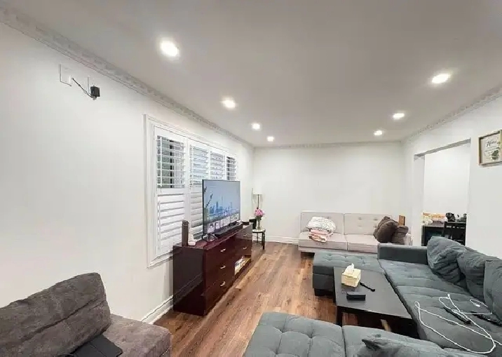 3 Bedroom House for Lease Near Highway 410 & Queen St (E)
