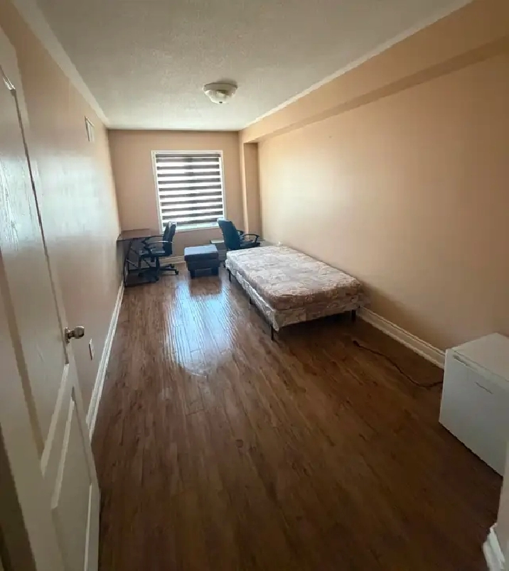 STARTING SEPTEMBER 1ST – 4 ROOMS FOR RENT NEAR YORK UNIVERSITY