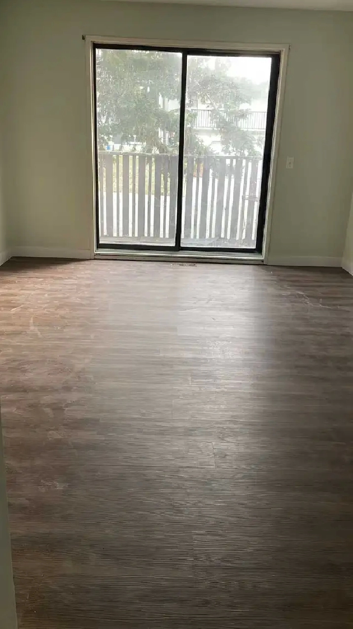 3 Bedroom Duplex Main Floor NE