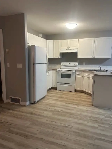 2 Bedroom Townhouse Sylvan Lake
