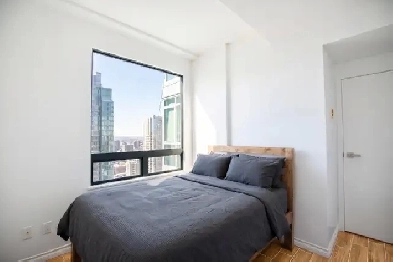 Coal Harbour Student-Friendly Room | Furnished   Weekly Cleaning