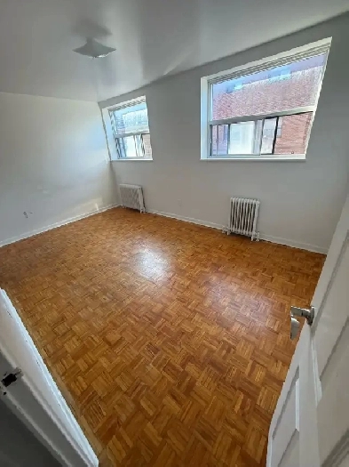 1 Bedroom Apartment - Birchmount Road