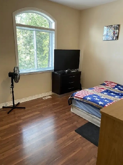 Spacious 3-Bedroom Upper Unit for Rent in Thorold